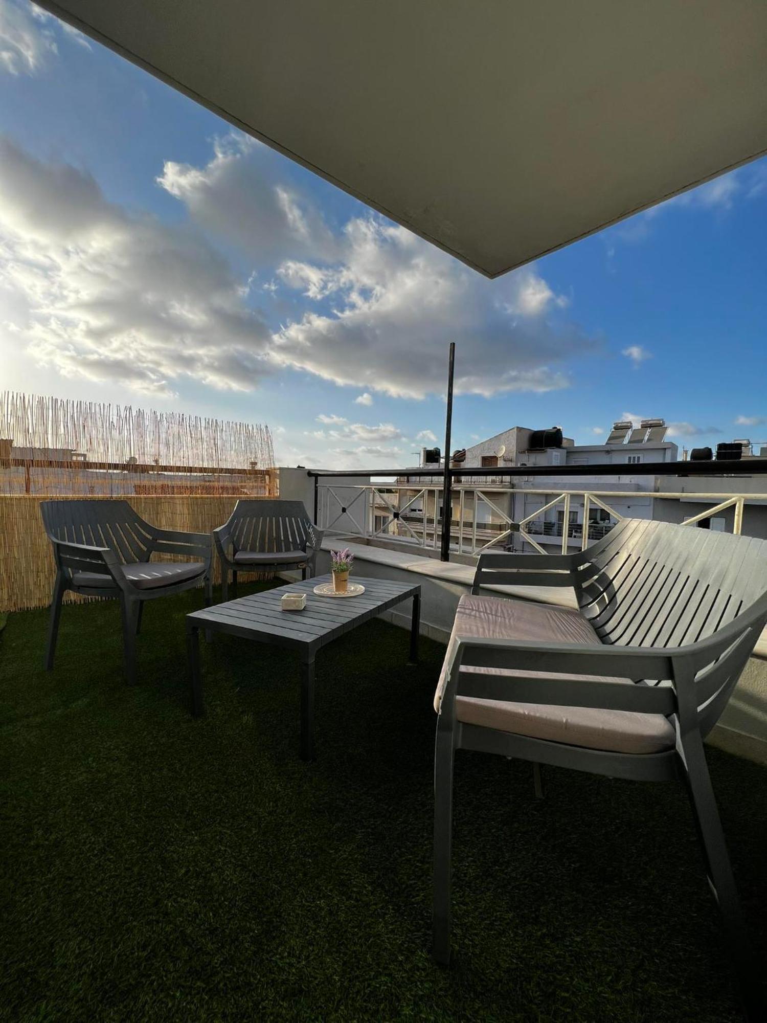 Sunny Apartment For Couples & Friends In Centre Iraklio Exterior foto